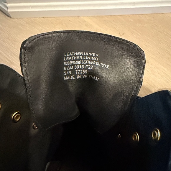 Tory Burch, Black Lace-Up Women's Boots, Size 6.5 - Picture 4 of 9